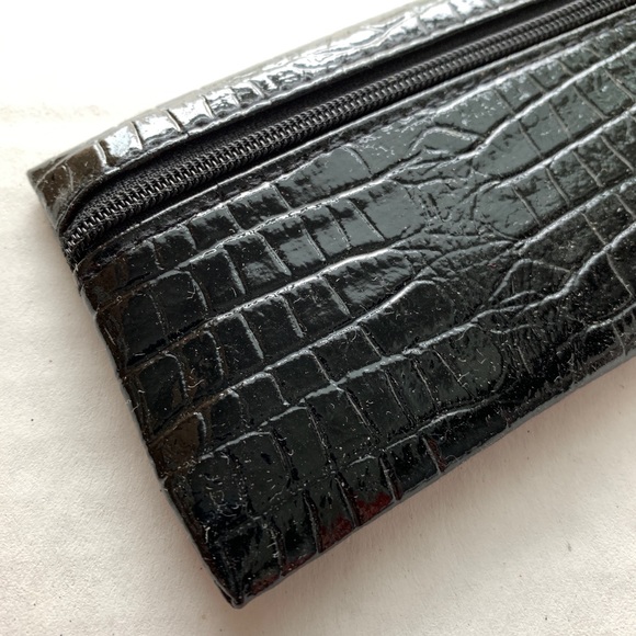[Free If You Bundle $10+] Glossy Black Faux Snakeskin Texture Slim Pencil Case - Picture 2 of 4